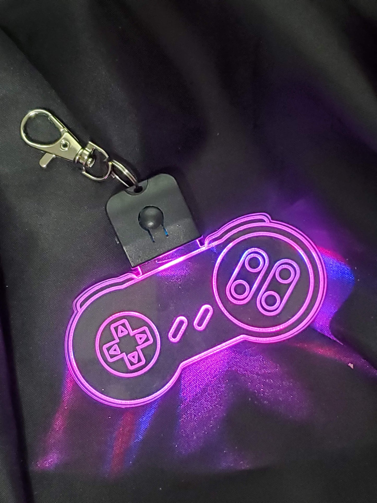 LED Light Up Game Controller Keychain โ Multicolor USB Rechargeable Glowing Badge โ Gamer Gift