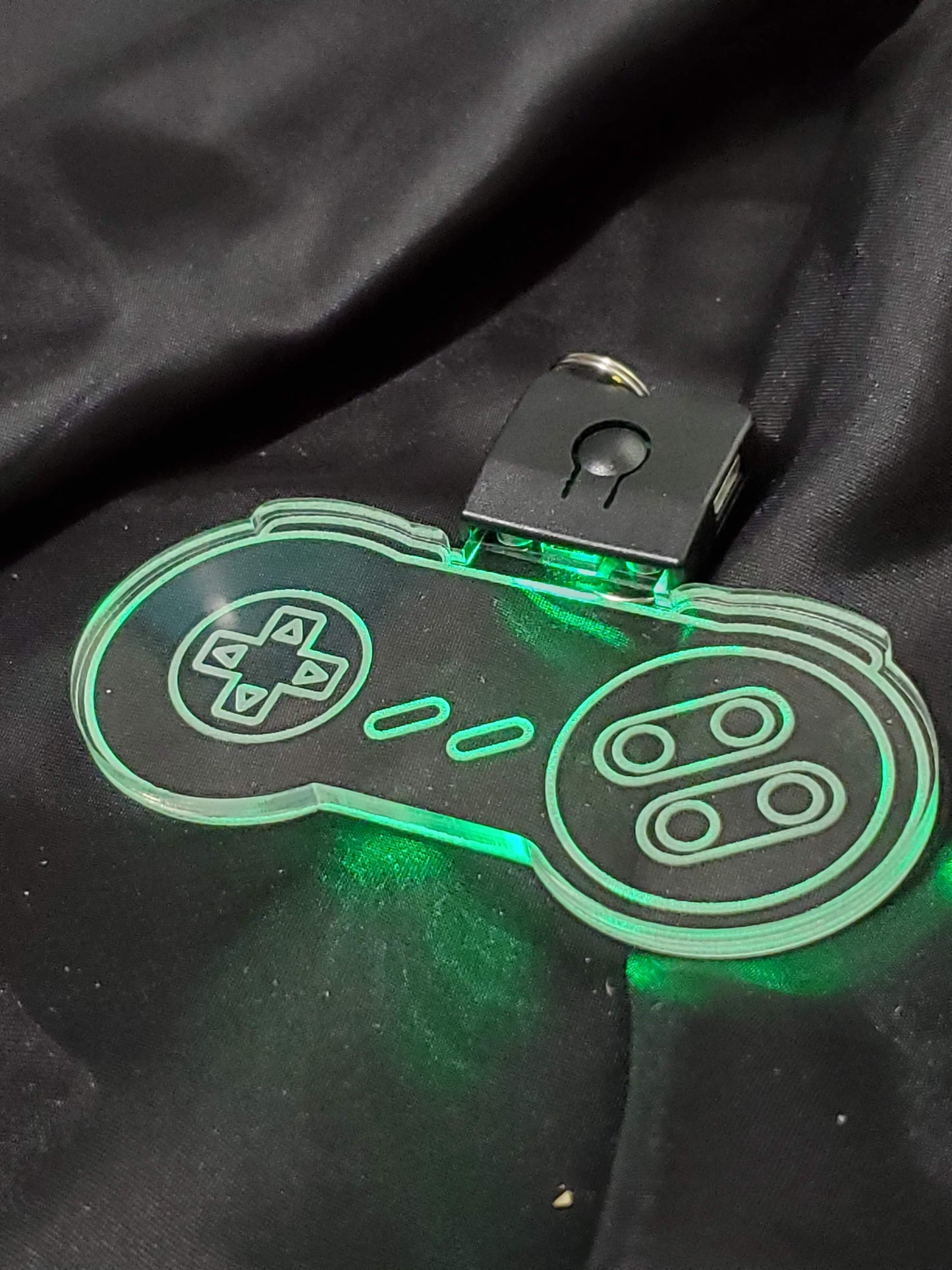 LED Light Up Game Controller Keychain โ Multicolor USB Rechargeable Glowing Badge โ Gamer Gift