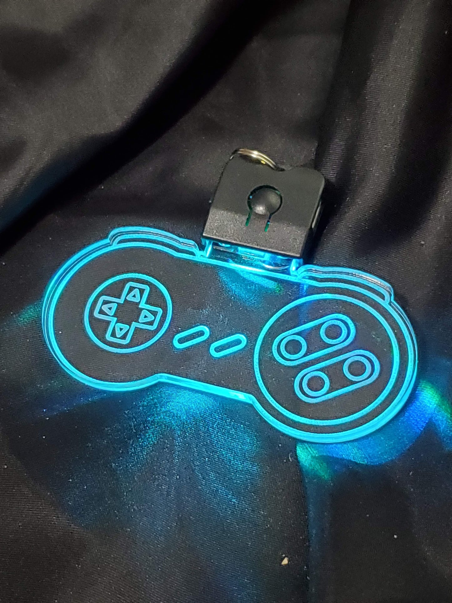 LED Light Up Game Controller Keychain โ Multicolor USB Rechargeable Glowing Badge โ Gamer Gift