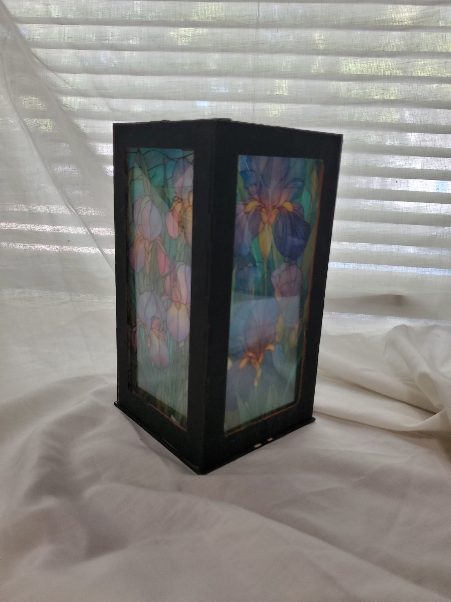 LED Lit Iris Art Lantern