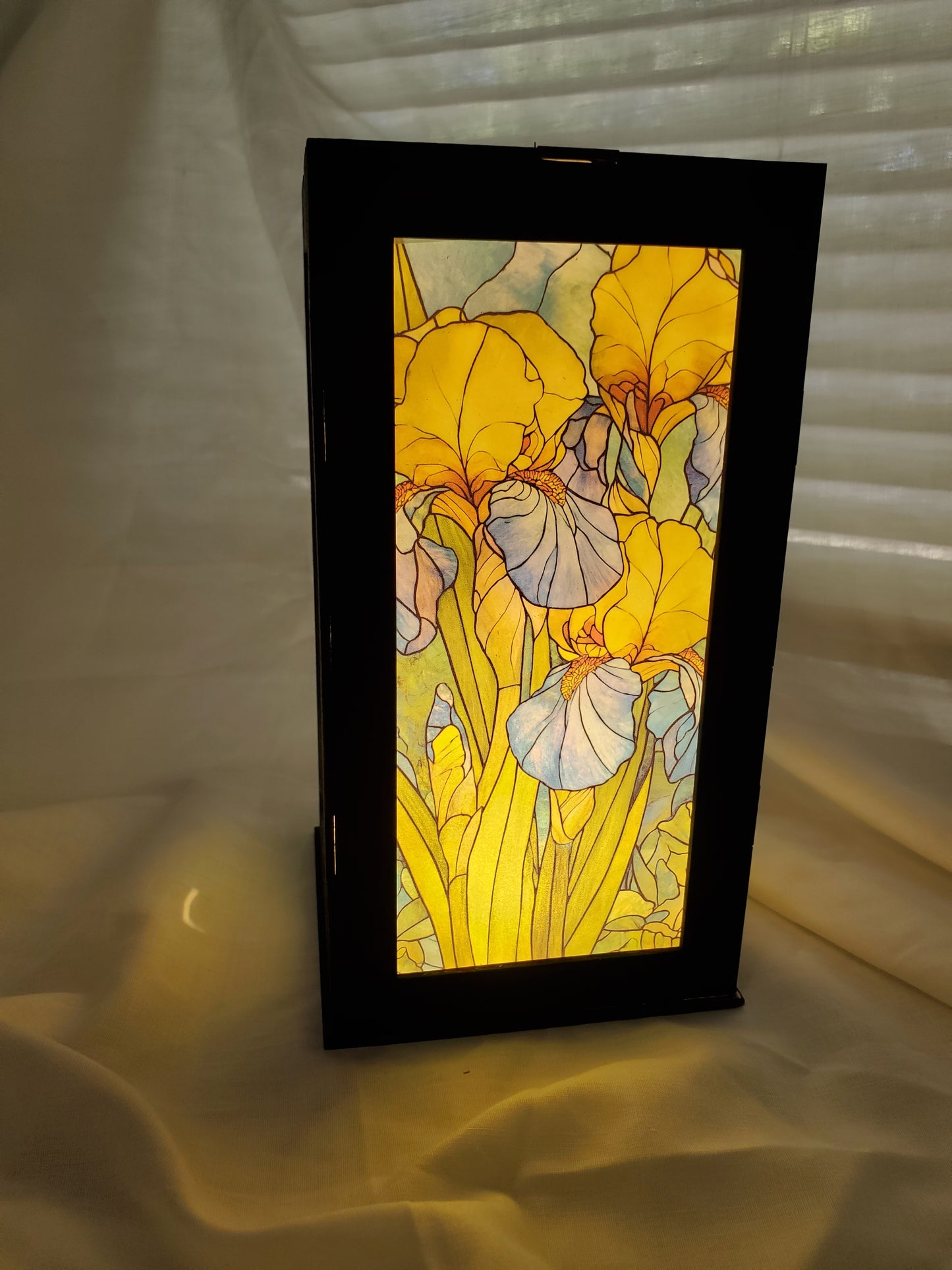 LED Lit Iris Art Lantern